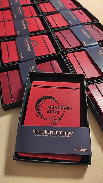 494785494_1248190313897030_5581903276884753983_n Scorekartenmappe mit Clublogo