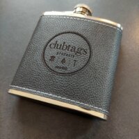 clubtags Flachmann Leder schwarz Logo Birdieschluck